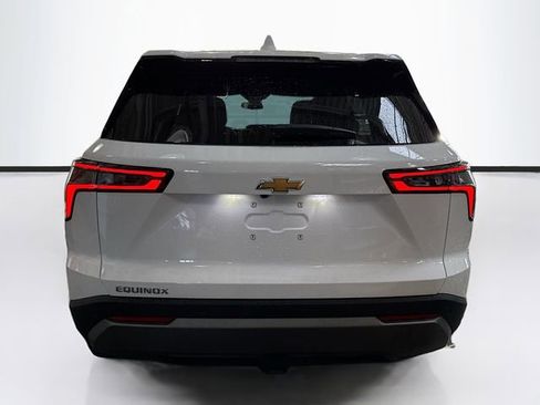 New 2026 Chevrolet Equinox LT w/ Convenience Package II image 7