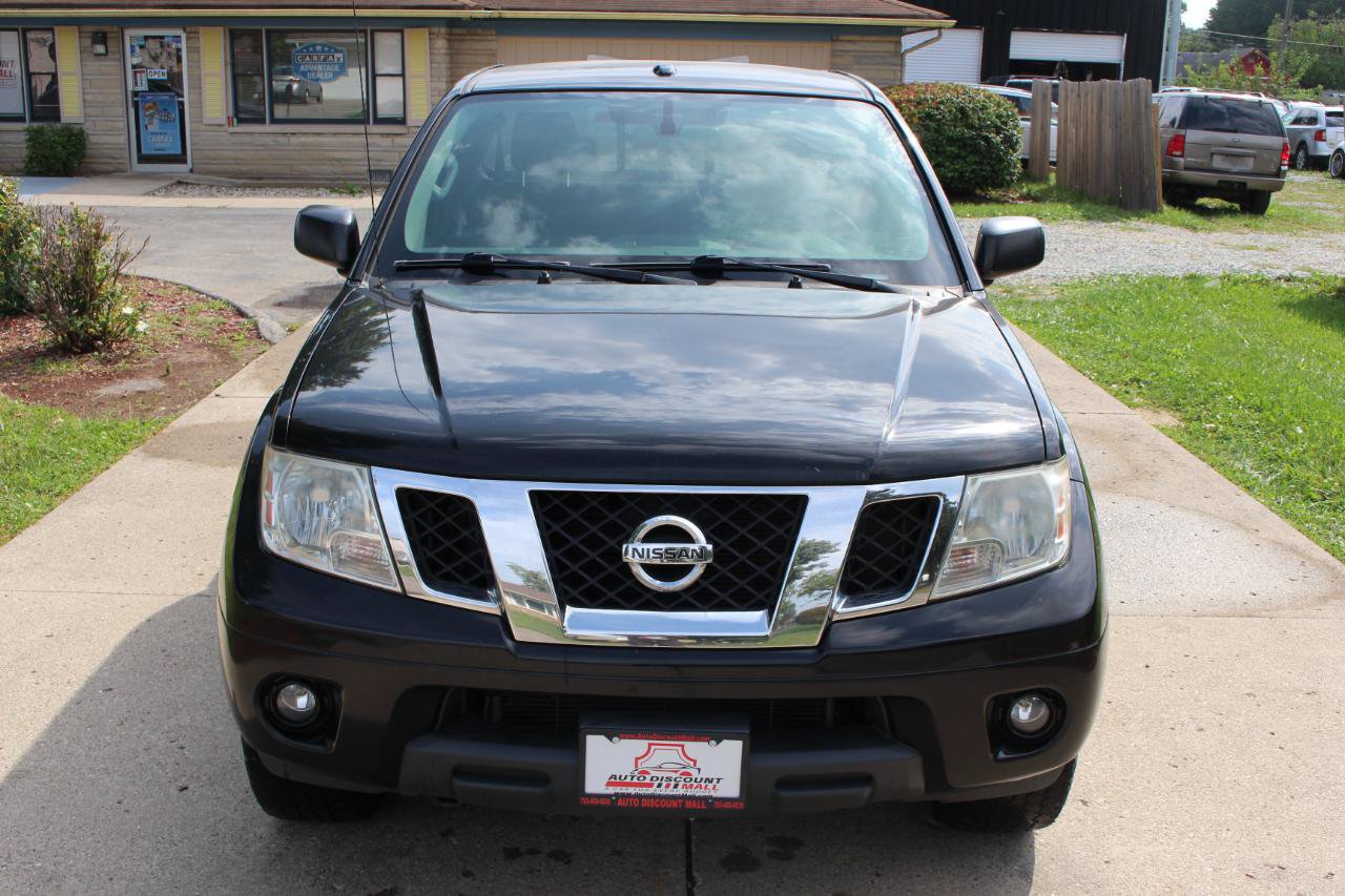 Used 2014 Nissan Frontier SV w/ SV Value Truck Package AWD/4WD image 4