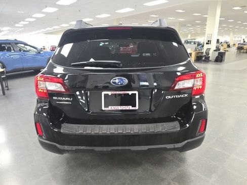 Used 2015 Subaru Outback 2.5i Limited AWD/4WD image 4