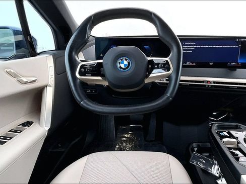 Used 2023 BMW iX xDrive50 AWD/4WD image 6