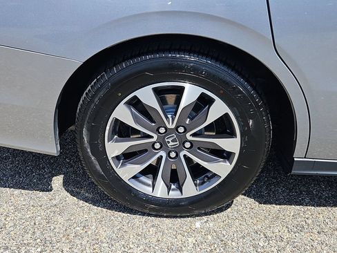 Certified 2023 Honda Odyssey EX-L image 9