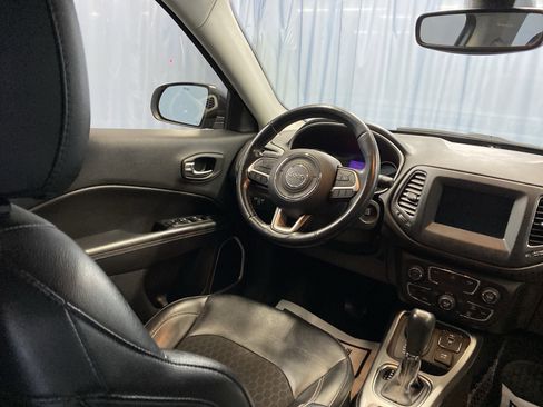 Certified 2020 Jeep Compass Latitude w/ Cold Weather Group image 38