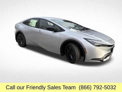 New 2026 Toyota Prius Plug-In Hybrid FWD image 8