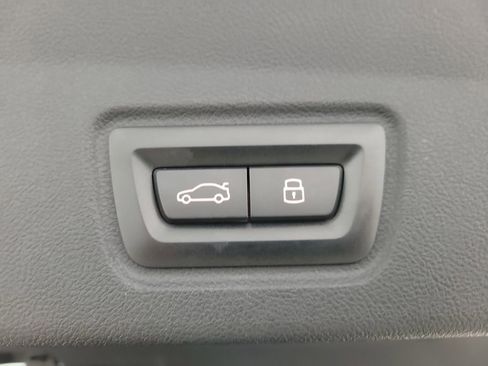 Used 2023 BMW i4 eDrive35 w/ Premium Package image 11