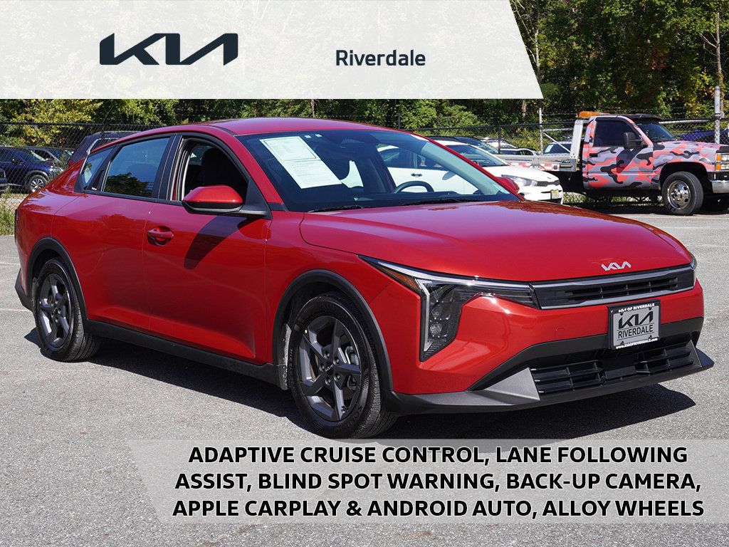 Used 2025 Kia K4 FWD image 1