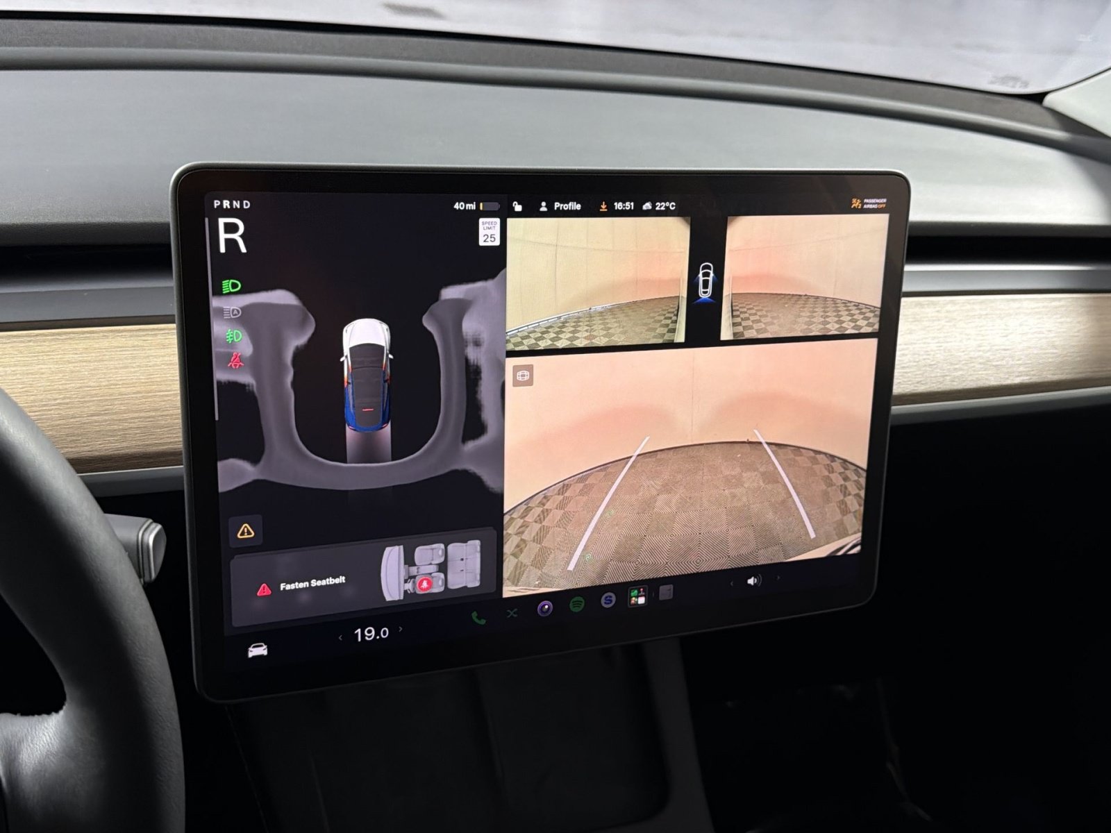 Used 2024 Tesla Model Y Performance AWD/4WD image 19