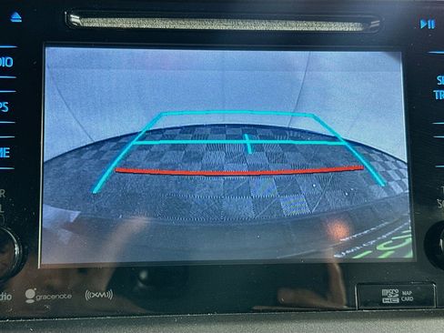 Used 2016 Toyota Sienna XLE w/ XLE Navigation Package FWD image 21