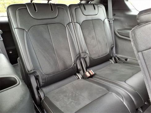 Used 2024 Jeep Grand Cherokee L Laredo image 7