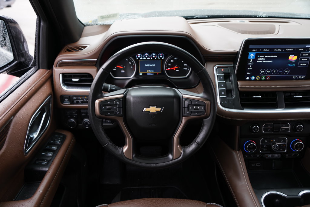 Used 2021 Chevrolet Suburban High Country w/ Premium Package AWD/4WD image 25