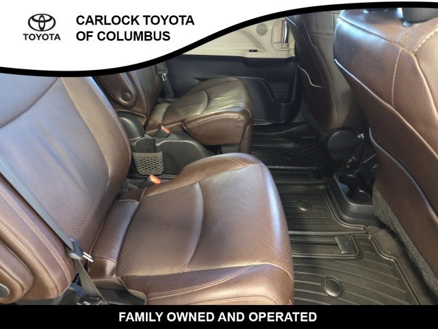 Used 2022 Toyota Sienna Platinum AWD/4WD image 18