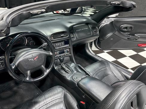 Used 2002 Chevrolet Corvette Convertible w/ Preferred Equipment Group2 image 2
