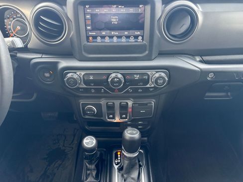 Used 2023 Jeep Wrangler Sport AWD/4WD image 11
