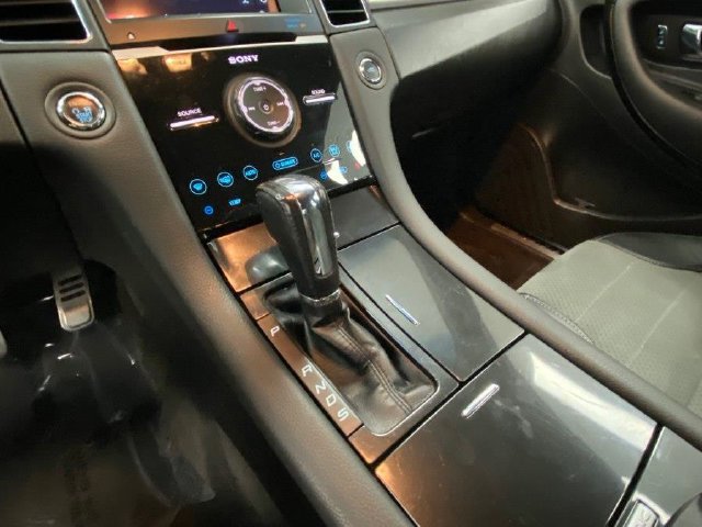Used 2018 Ford Taurus SHO AWD/4WD image 28