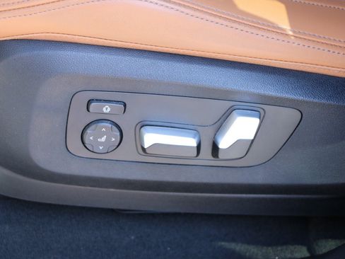 Used 2024 BMW X5 sDrive40i w/ M Sport Package RWD image 29