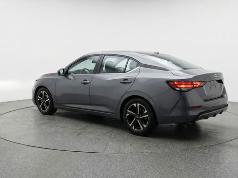 Used 2025 Nissan Sentra SV image 6