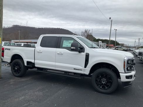 New 2026 Ford F250 Lariat w/ Black Appearance Package AWD/4WD image 4