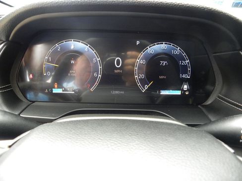 Used 2024 Jeep Grand Cherokee Altitude AWD/4WD image 6