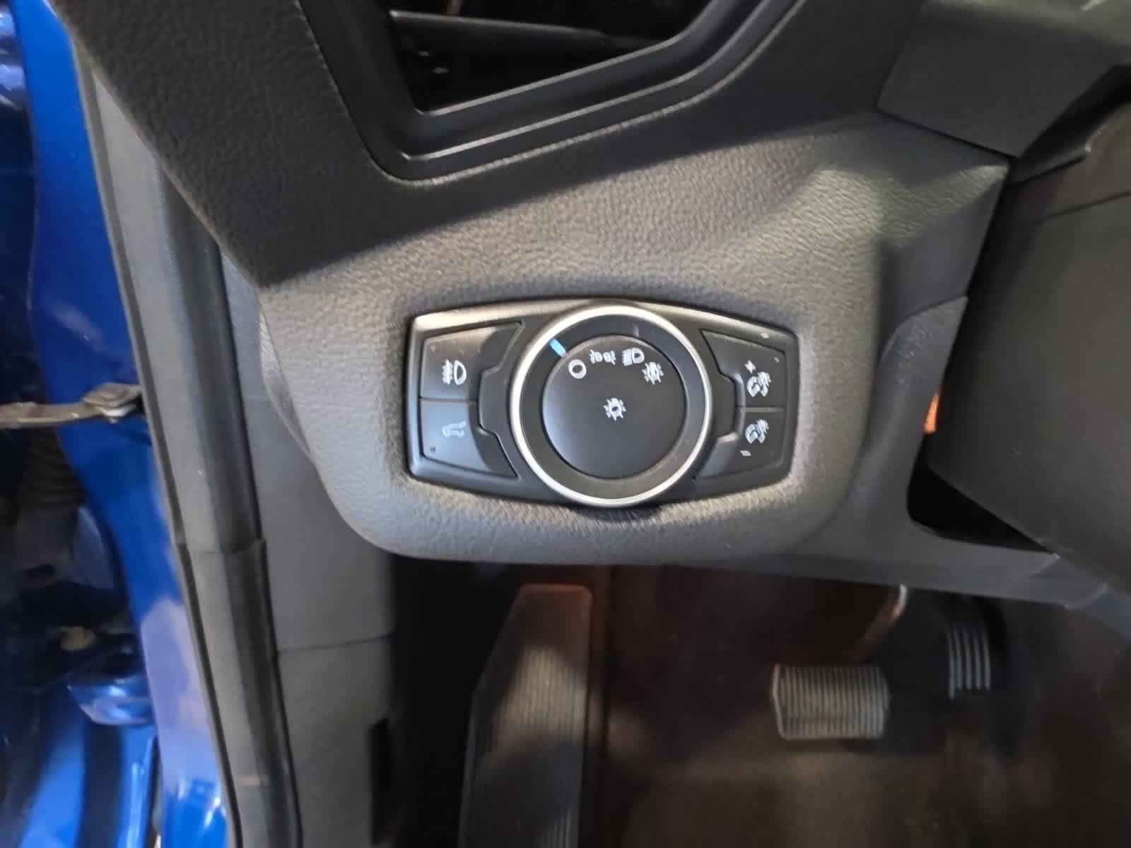 Used 2018 Ford Escape SE w/ SE Sync 3 Package FWD image 18