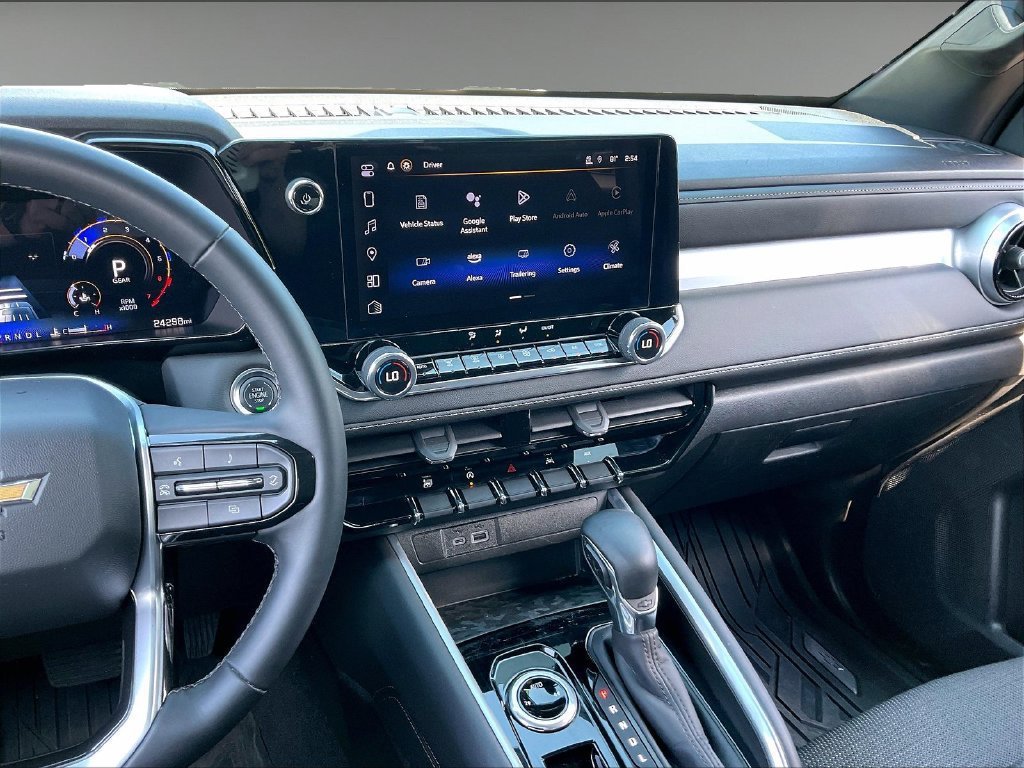 Used 2024 Chevrolet Colorado LT w/ LT Convenience Package AWD/4WD image 17
