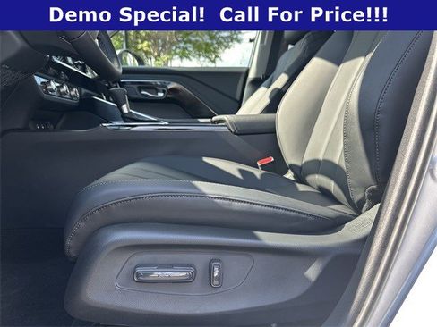 Used 2025 Acura ADX FWD image 9