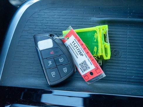 Used 2025 Buick Enclave Preferred image 31