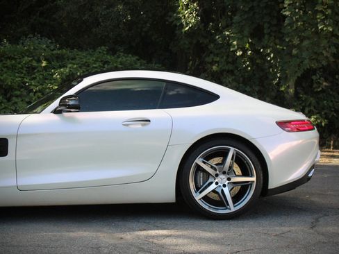 Used 2017 Mercedes-Benz AMG GT Coupe image 4