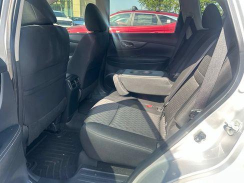 Used 2020 Nissan Rogue SV FWD image 5