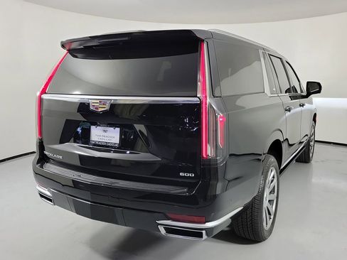 Used 2024 Cadillac Escalade ESV Premium Luxury Platinum AWD/4WD image 3