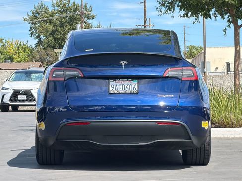 Used 2022 Tesla Model Y Performance AWD/4WD image 8