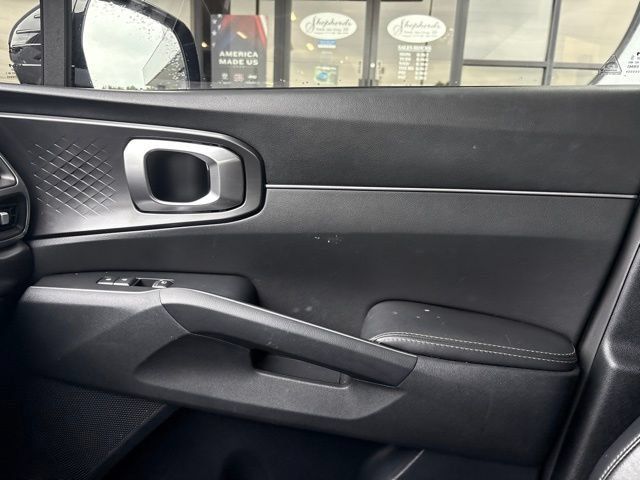 Used 2022 Kia Sorento S FWD image 21