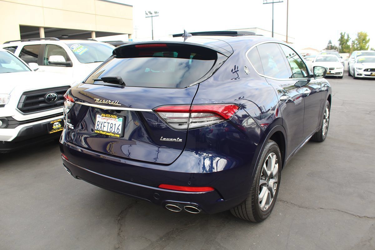 Used 2021 Maserati Levante AWD/4WD image 7