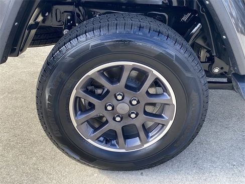 Used 2021 Jeep Gladiator Overland w/ Popular Equipment Package image 30