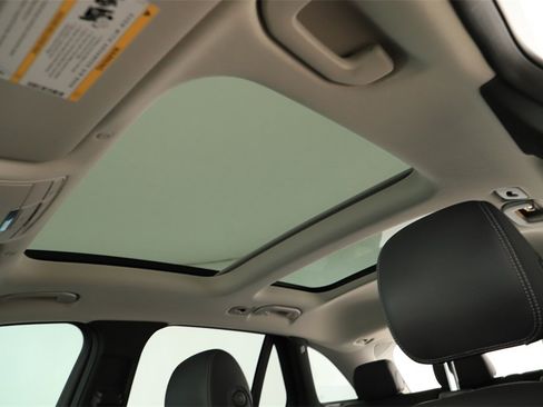 Used 2022 Mercedes-Benz GLC 300 image 26