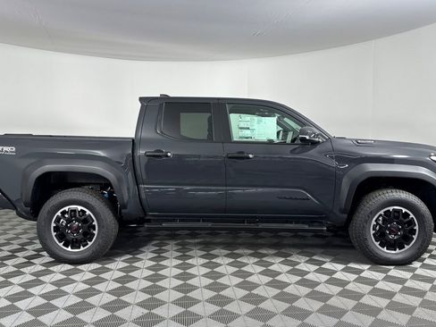 New 2025 Toyota Tacoma TRD Off-Road AWD/4WD image 3