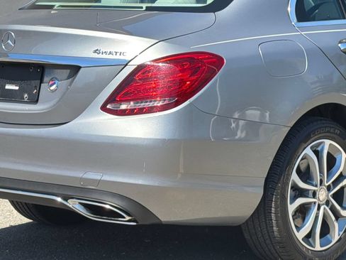 Used 2015 Mercedes-Benz C 300 4MATIC Sedan image 5