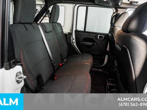 Used 2025 Jeep Wrangler Unlimited Rubicon AWD/4WD image 19