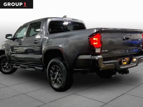Used 2022 Toyota Tacoma SR5 w/ Technology Package RWD image 12