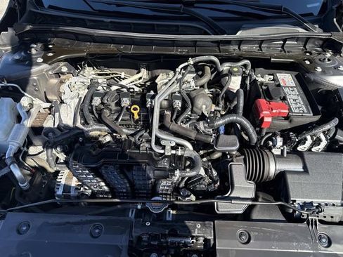 Used 2024 Nissan Altima 2.5 SV image 13