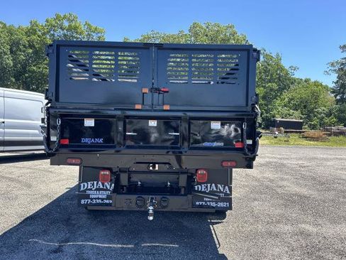 New 2026 Ford F550 4x4 Crew Cab image 5