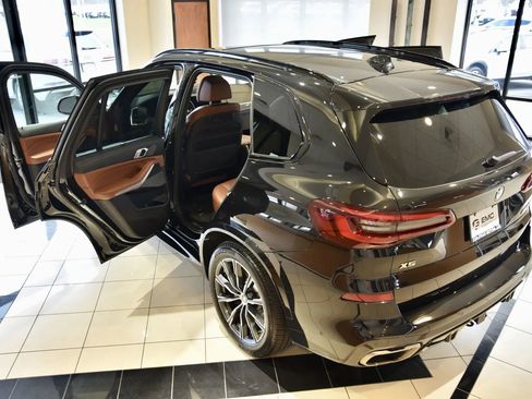 Used 2023 BMW X5 M50i w/ Executive Package AWD/4WD image 8