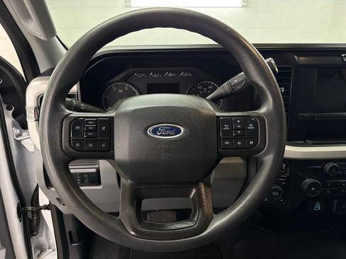 Used 2025 Ford F250 XLT w/ FX4 Off-Road Package AWD/4WD image 17