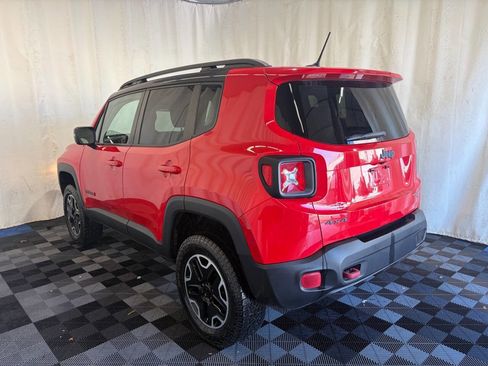 Used 2017 Jeep Renegade Trailhawk AWD/4WD image 5