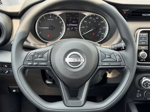 New 2025 Nissan Kicks Play S image 13