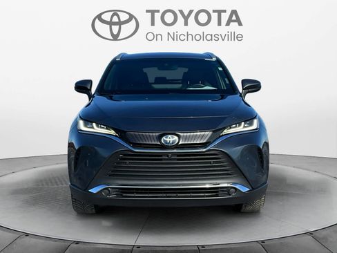 Used 2021 Toyota Venza Limited image 9