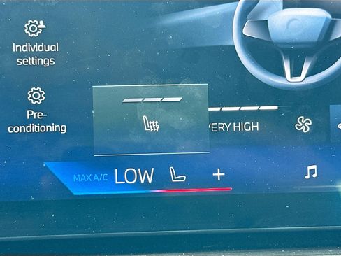Certified 2025 BMW X5 xDrive50e AWD/4WD image 21