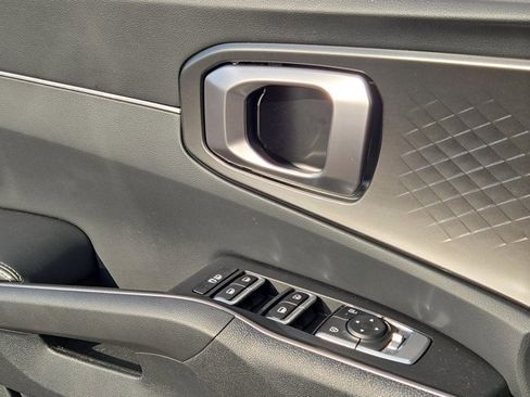 Used 2025 Kia Sorento S w/ Panoramic Sunroof Package image 21