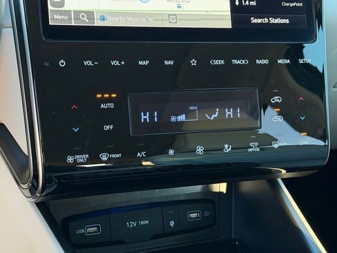 Certified 2024 Hyundai Tucson Limited image 16