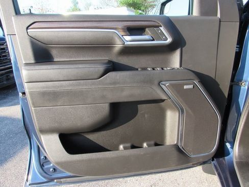 Used 2022 Chevrolet Silverado 1500 RST w/ Convenience Package II image 10