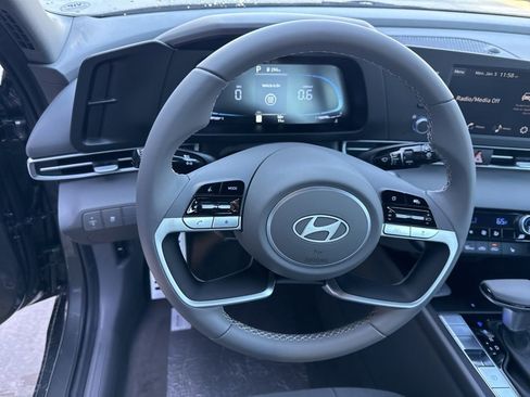New 2026 Hyundai Elantra SEL Sport image 24