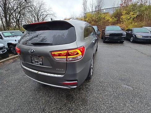 Used 2018 Kia Sorento SX image 7